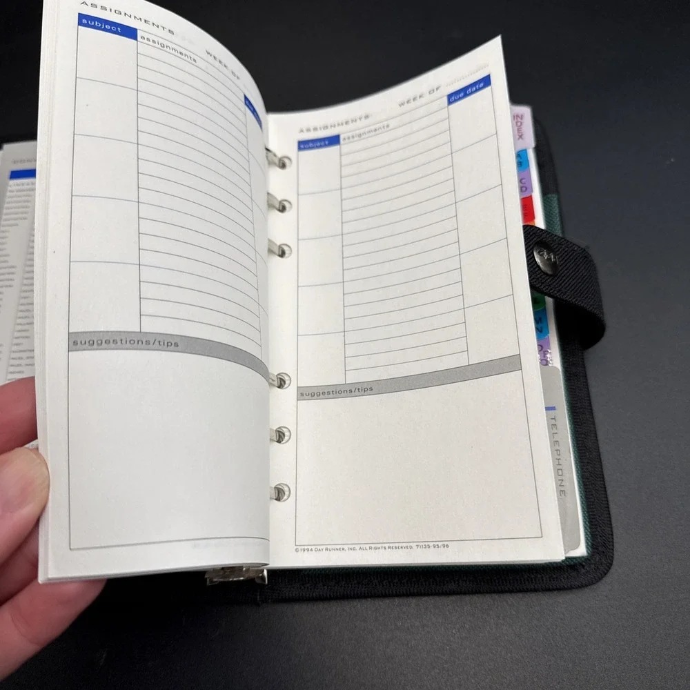 Vintage‎ Day Runner Organizer Planner 411 ~ 6 Ring Snap Closure 7.5x 5.25